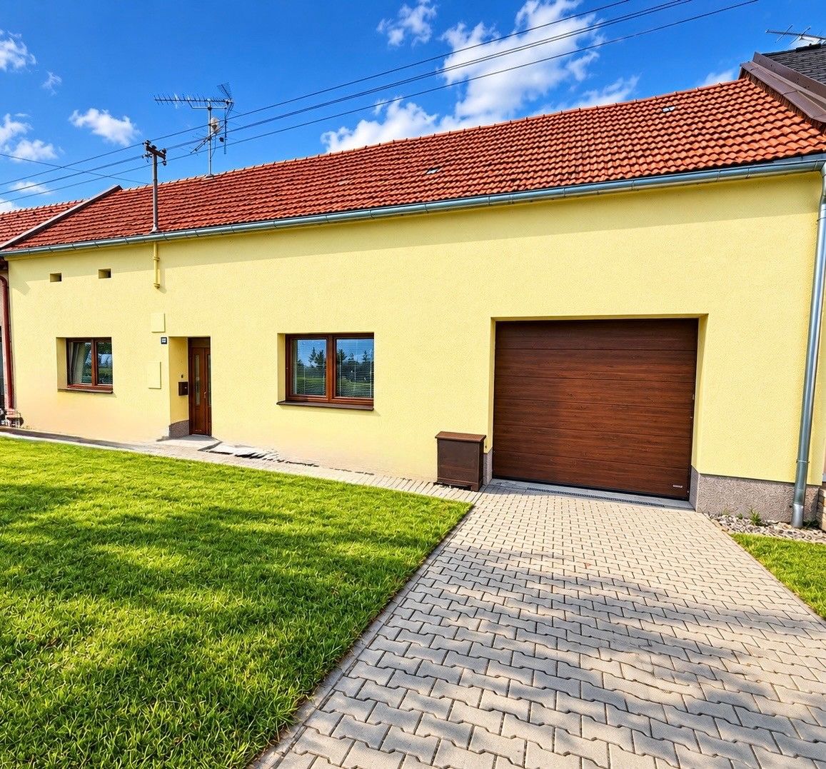 Prodej rodinný dům - Kunovice, 686 04 - 1