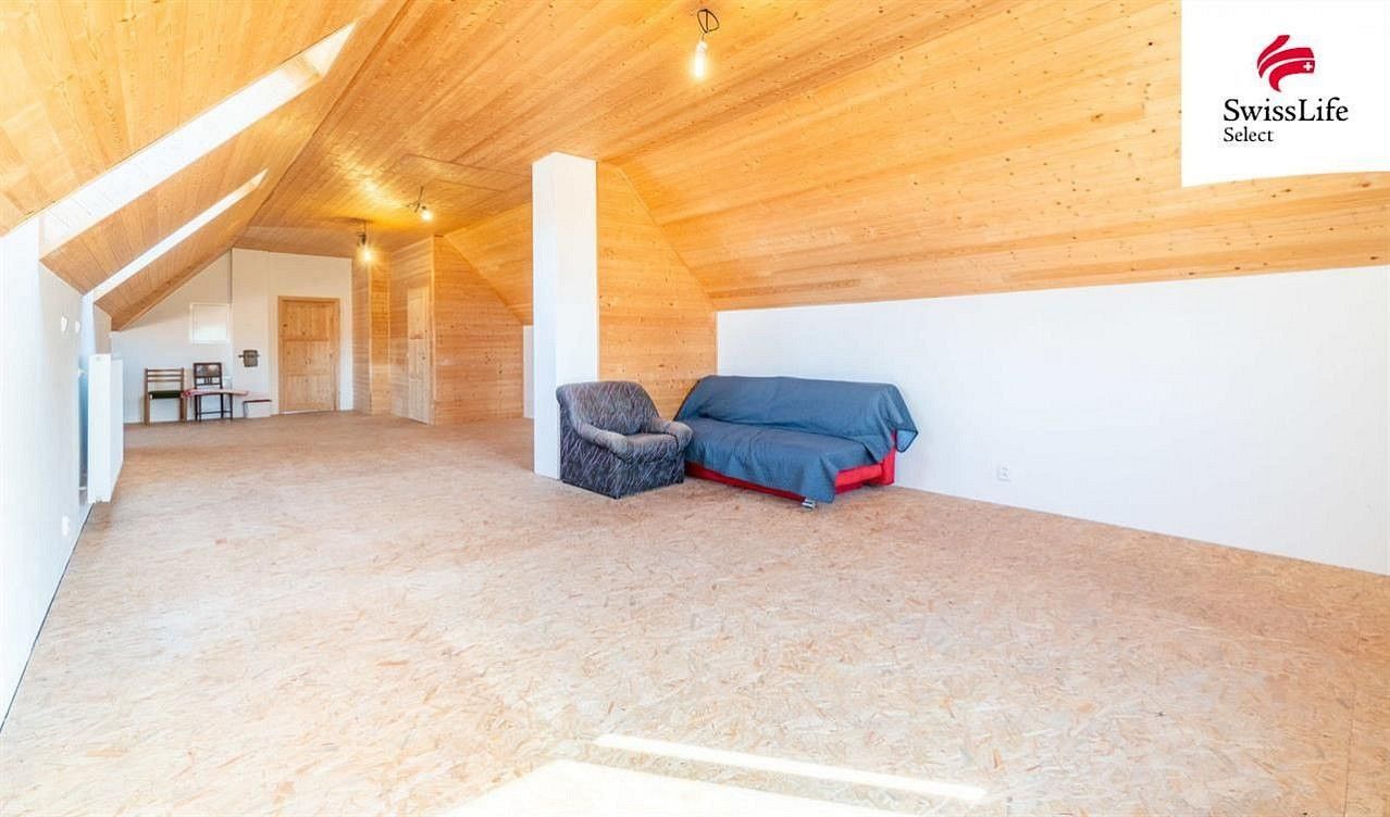 Rodinný dům · 240 m² · Kostomlátky, okres Nymburk, Středočeský kraj - 3