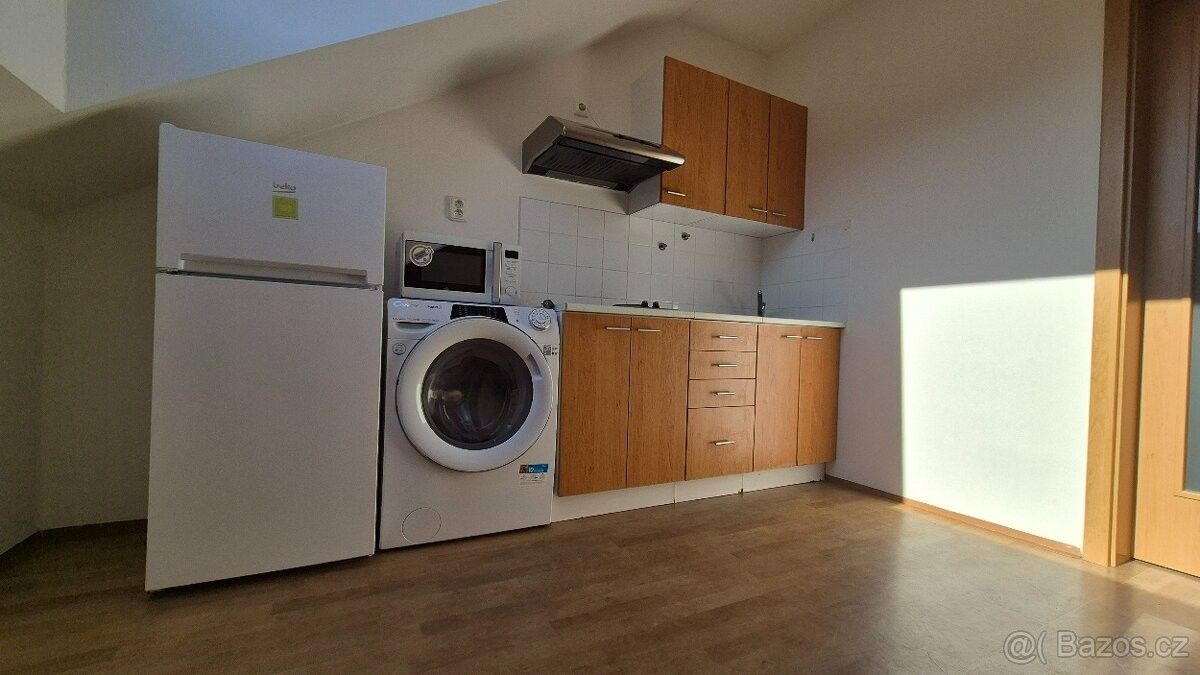 Pronájem byt - Praha, 120 00