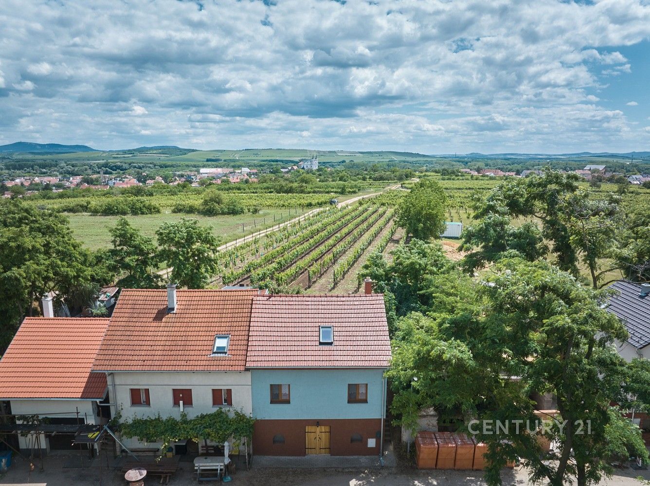 Rodinné domy, Drnholec, okres Břeclav, 75 m² - 1