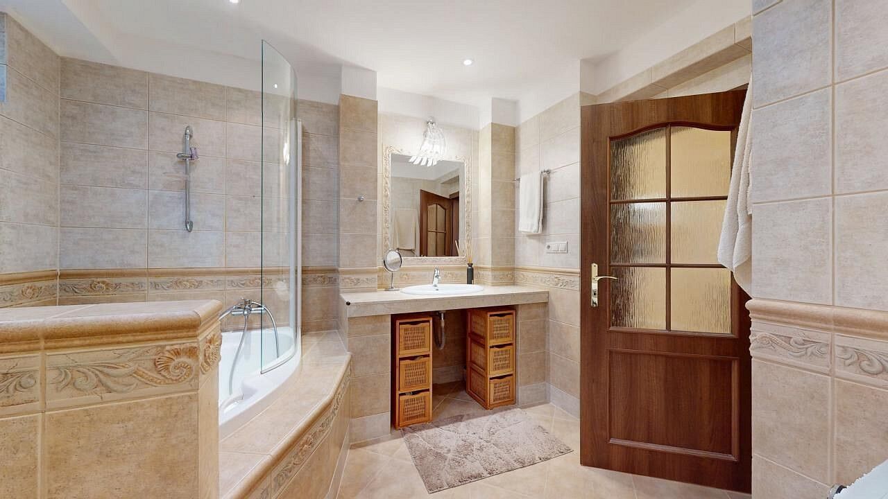 Prodej byt 3+kk - Škroupova, Karlovy Vary, 100 m² - 5
