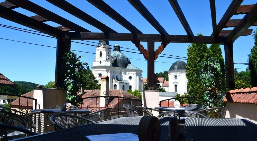 Pronájem restaurace - Křtiny, 679 05