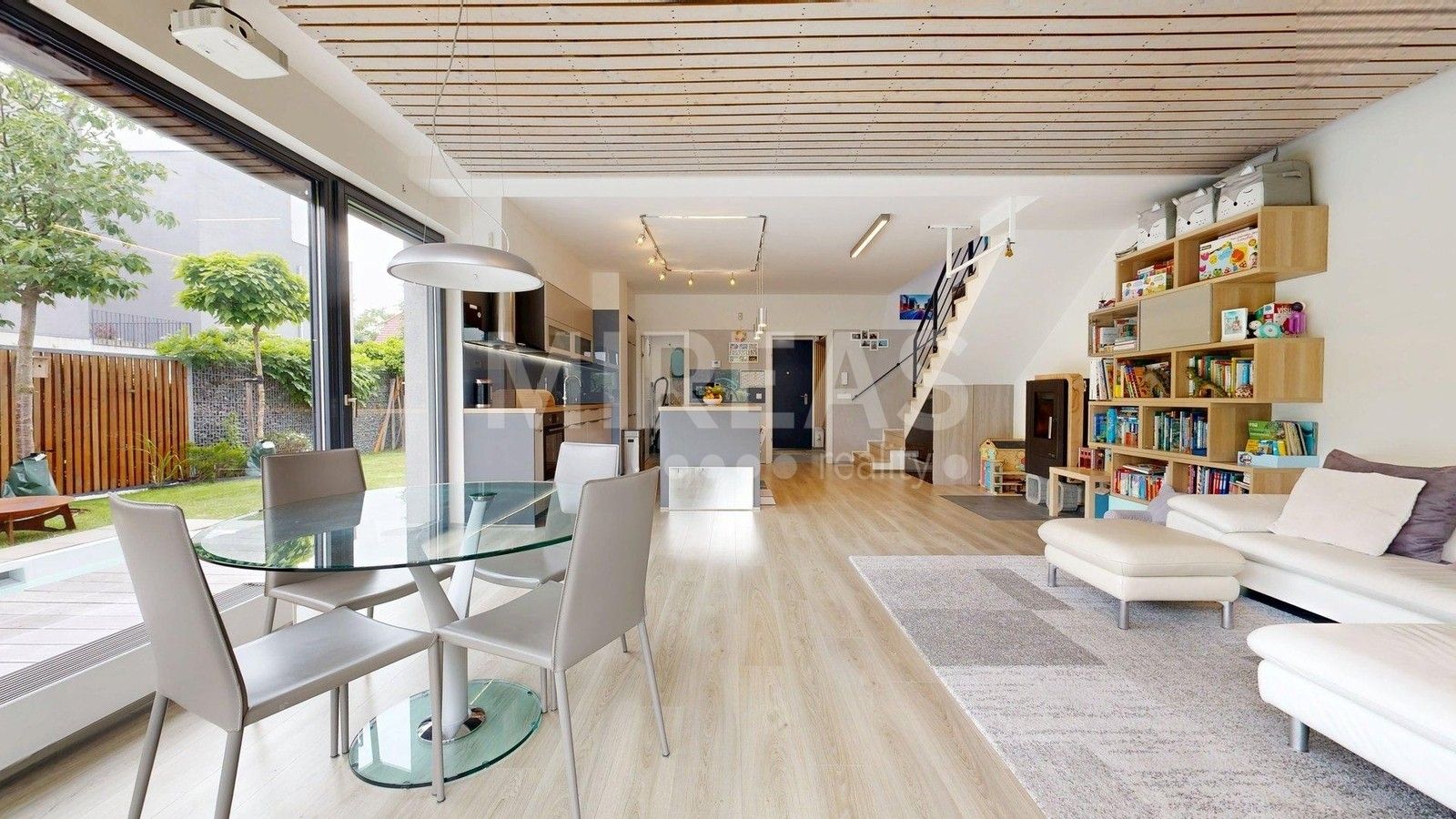 Prodej rodinný dům - Pod Karlovarskou silnicí, Praha, 120 m²