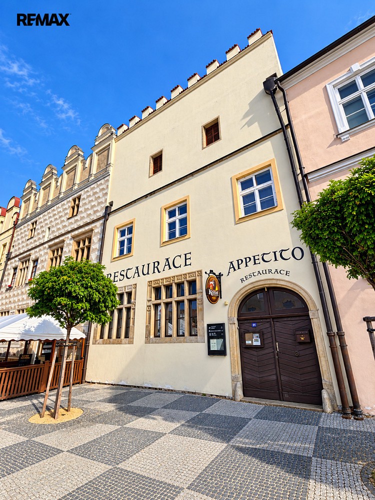 Rodinné domy, náměstí Míru, Slavonice, okres Jindřichův Hradec, 560 m² - 1