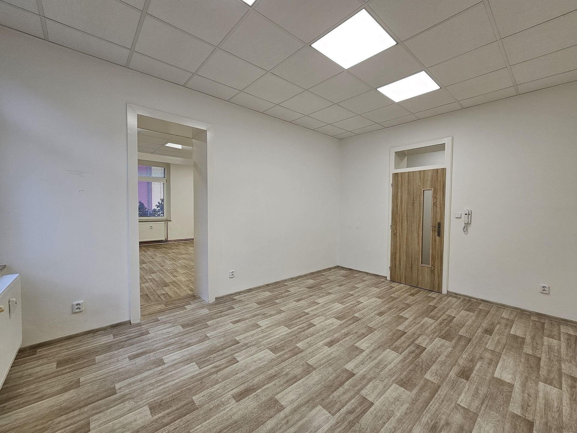 Pronájem kancelář - Bělohorská, Plzeň, 121 m²