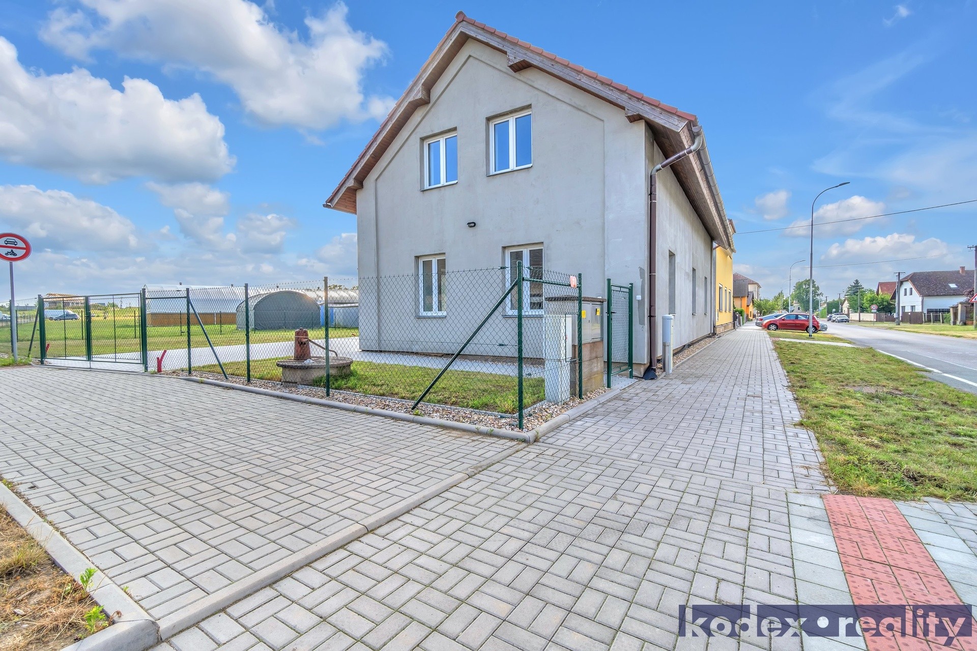 Byt 4+kk · 88 m² · Praskačka - 3