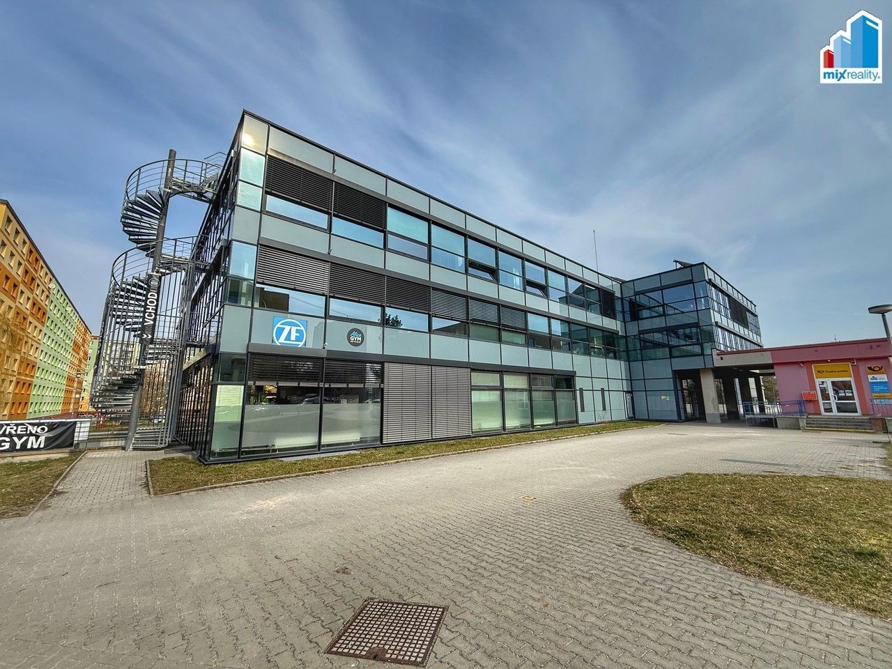 Pronájem kancelář - Macháčkova, Plzeň, 2 000 m²