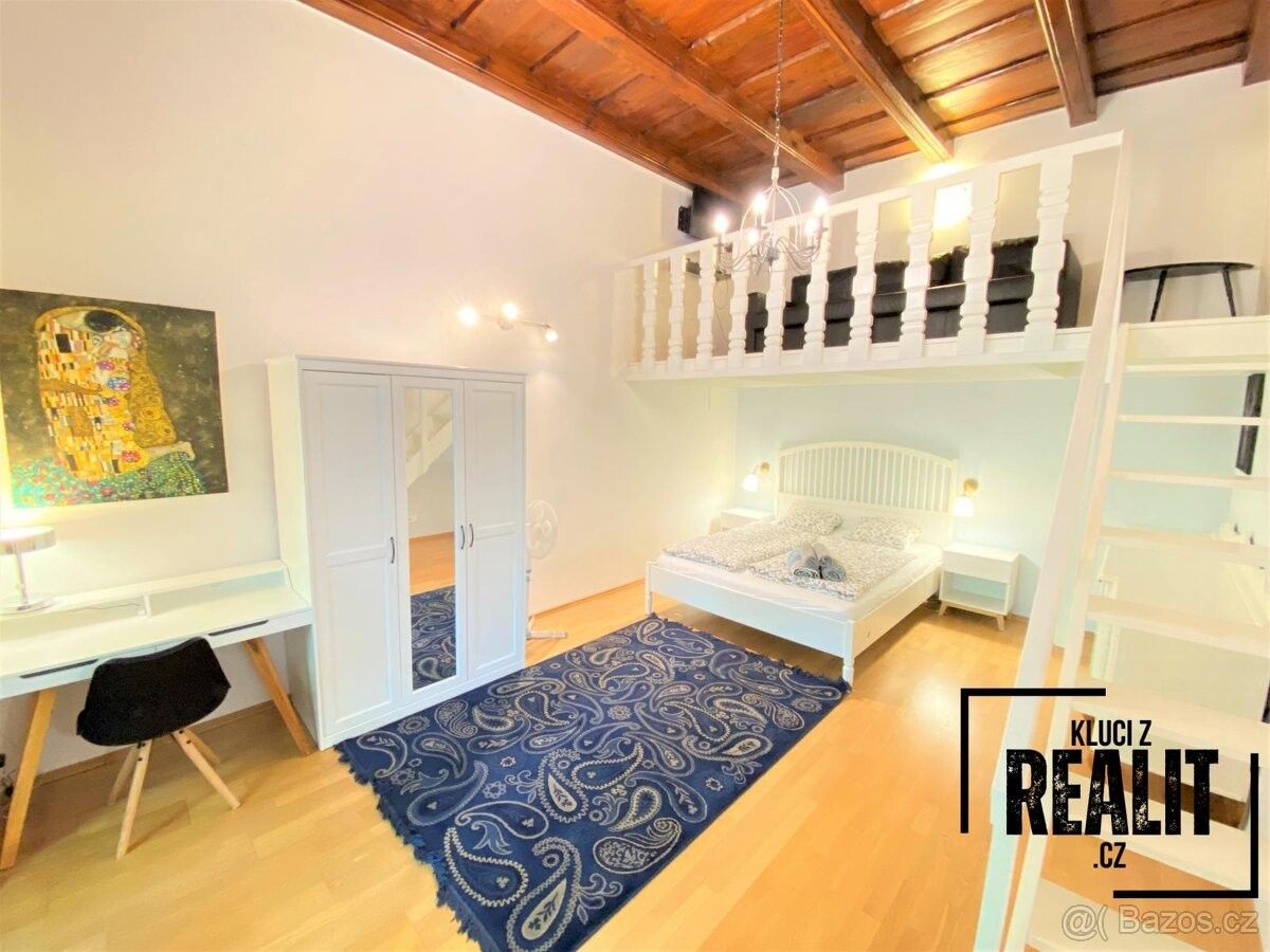 Pronájem byt - Praha, 118 00