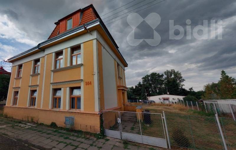 Ubytovací zařízení, U Trojice, Pardubice, 90 m²