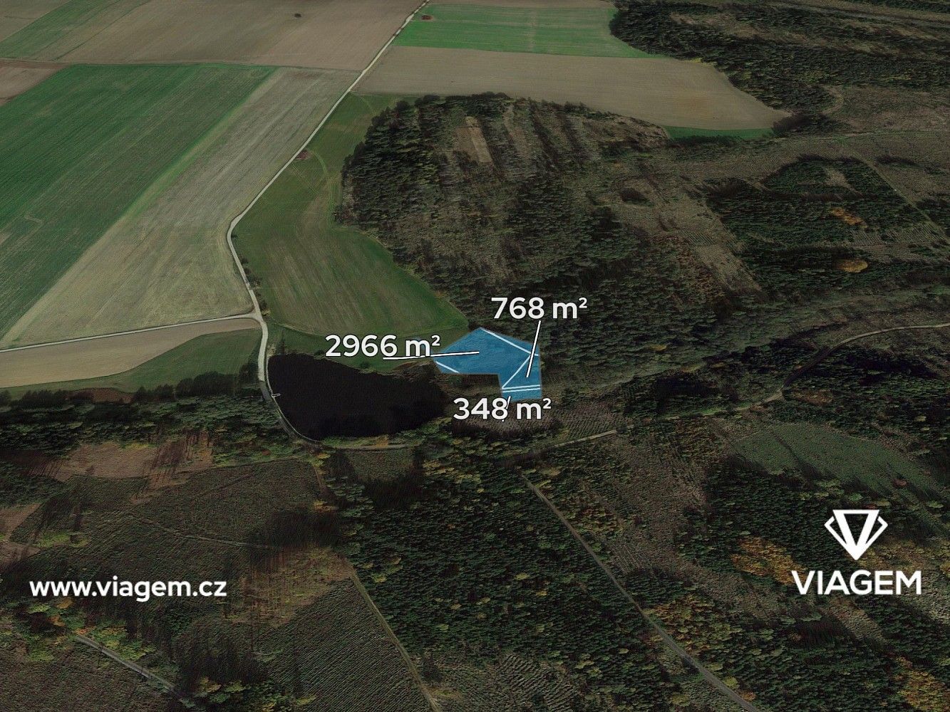 Les, 4 700 m²