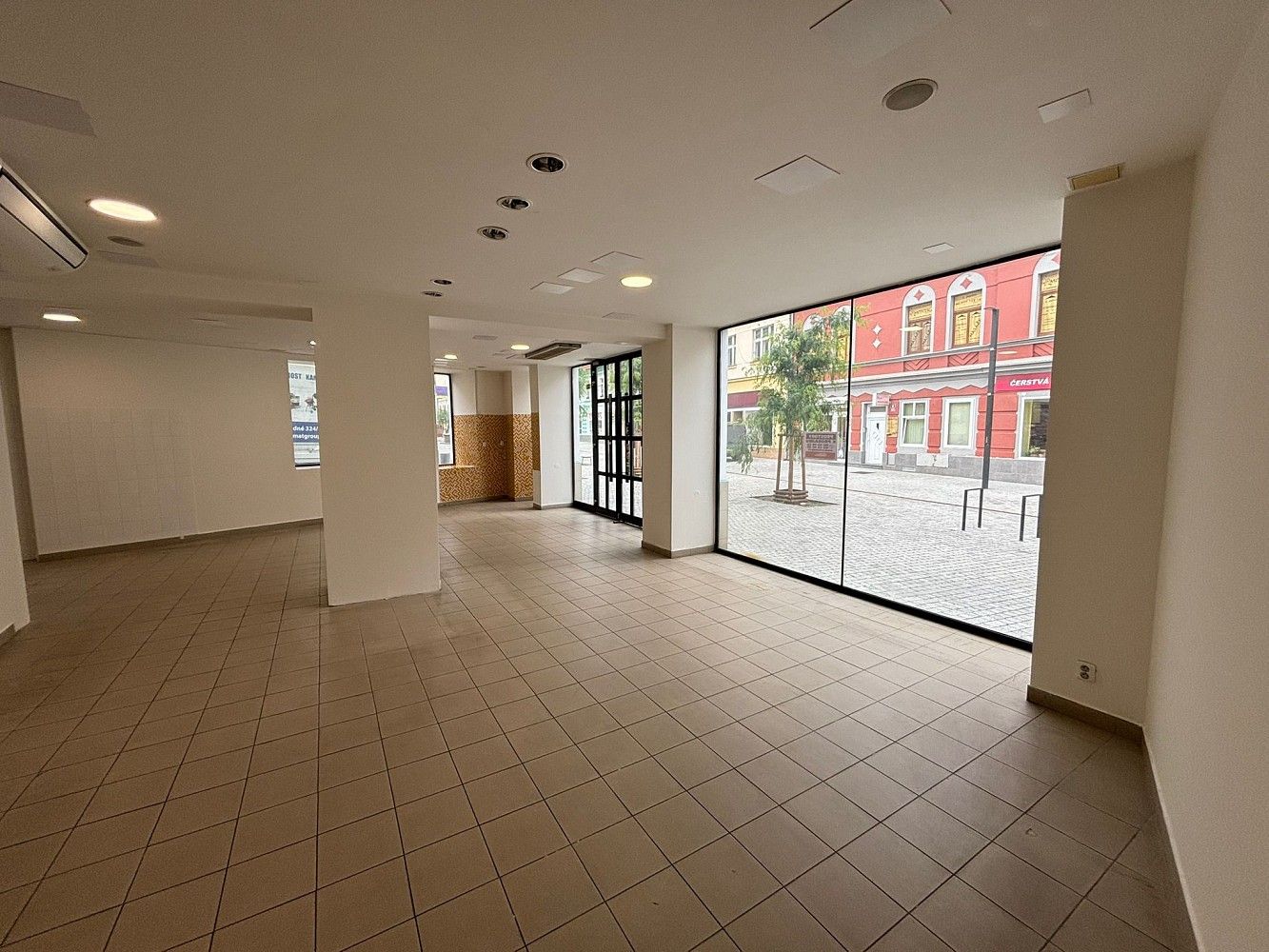 Pronájem obchodní prostory - Kladno, Středočeský kraj, 121 m² - 5