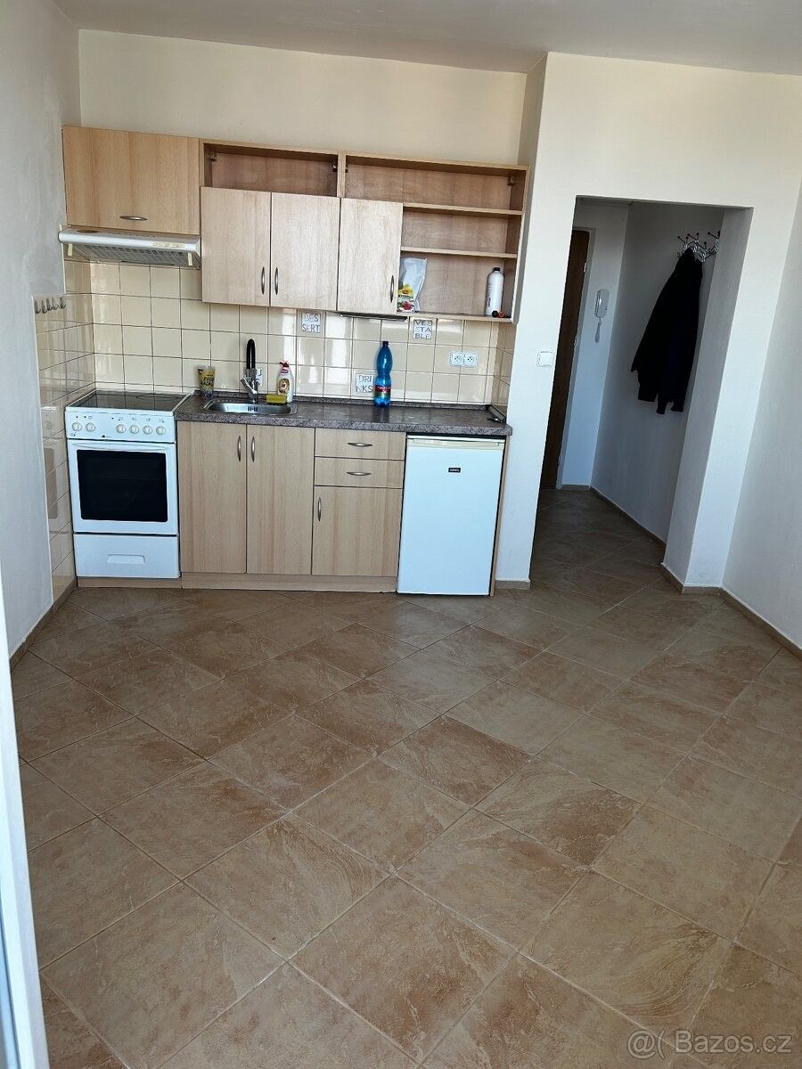 Byty, Břeclav, 690 02