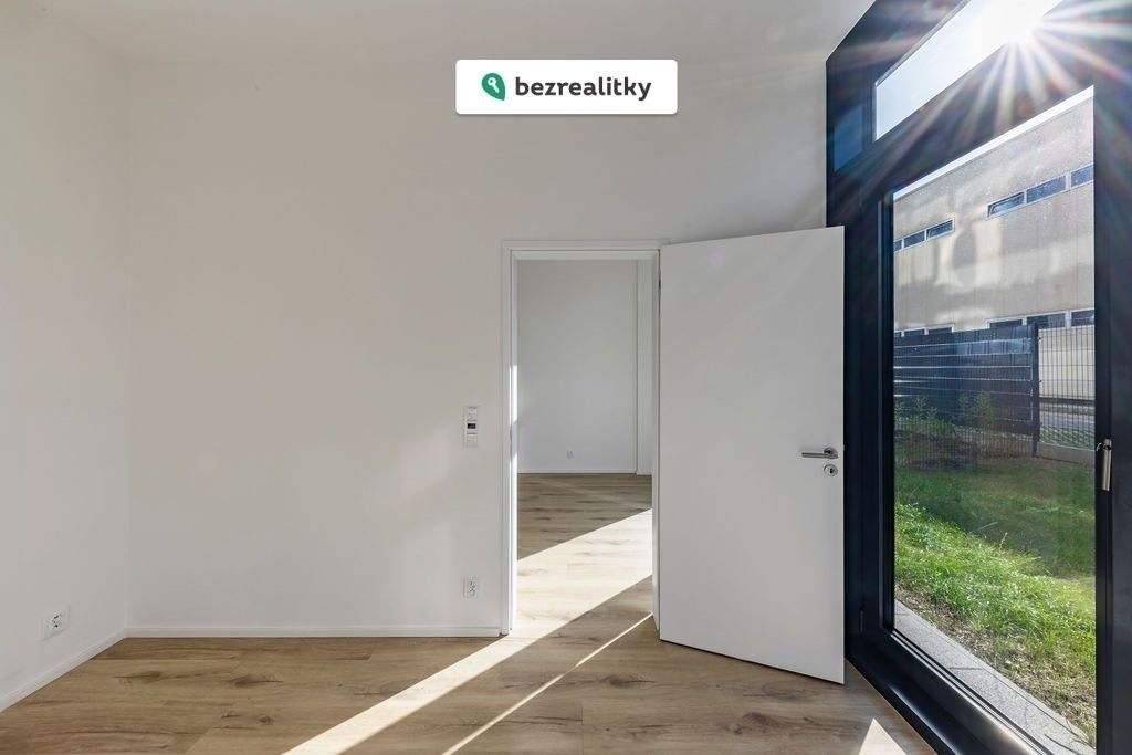 Prodej byt 2+kk - Malešická 2698, Praha Žižkov, 53 m² - 5