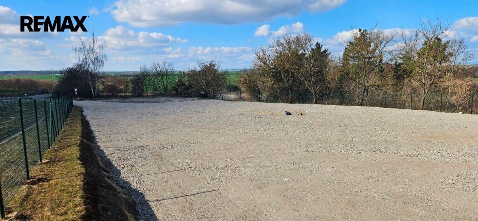 Ostatní, Slaný, 2 003 m² - 1