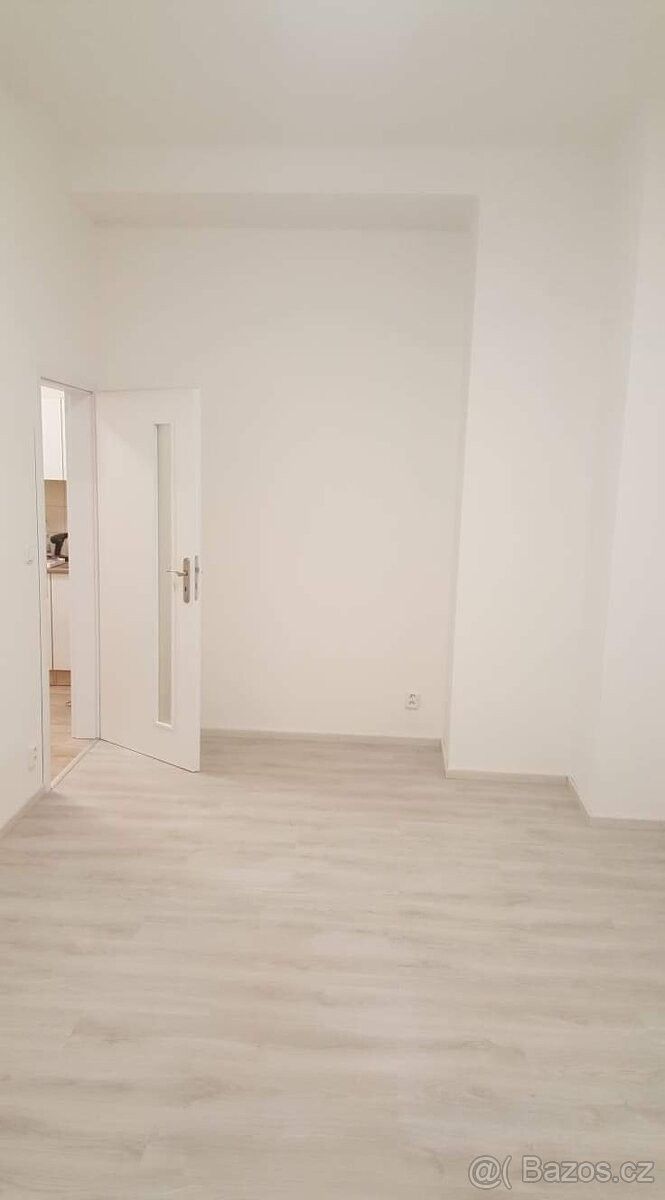 Pronájem byt - Praha, 150 00