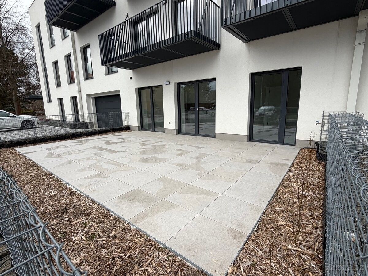 Byty, Varnsdorf, 407 47