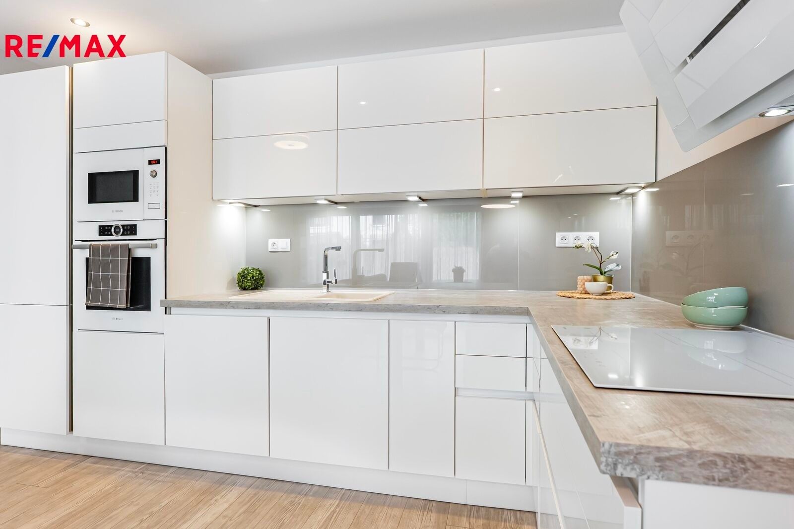 Pronájem byt 2+kk - Nepomuckých, Praha, 48 m²