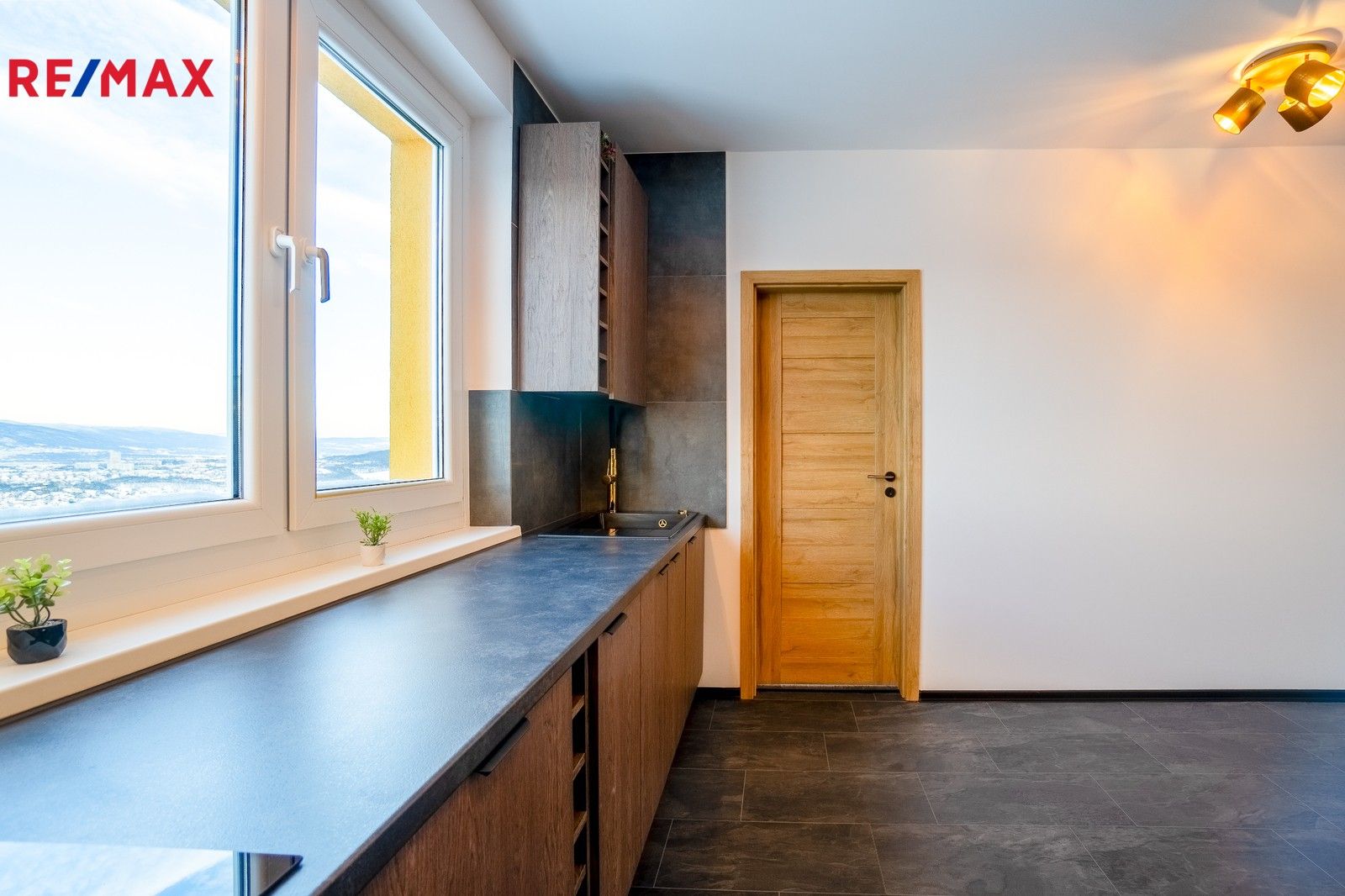 Prodej byt 4+kk - Novoveská, Teplice, 90 m²