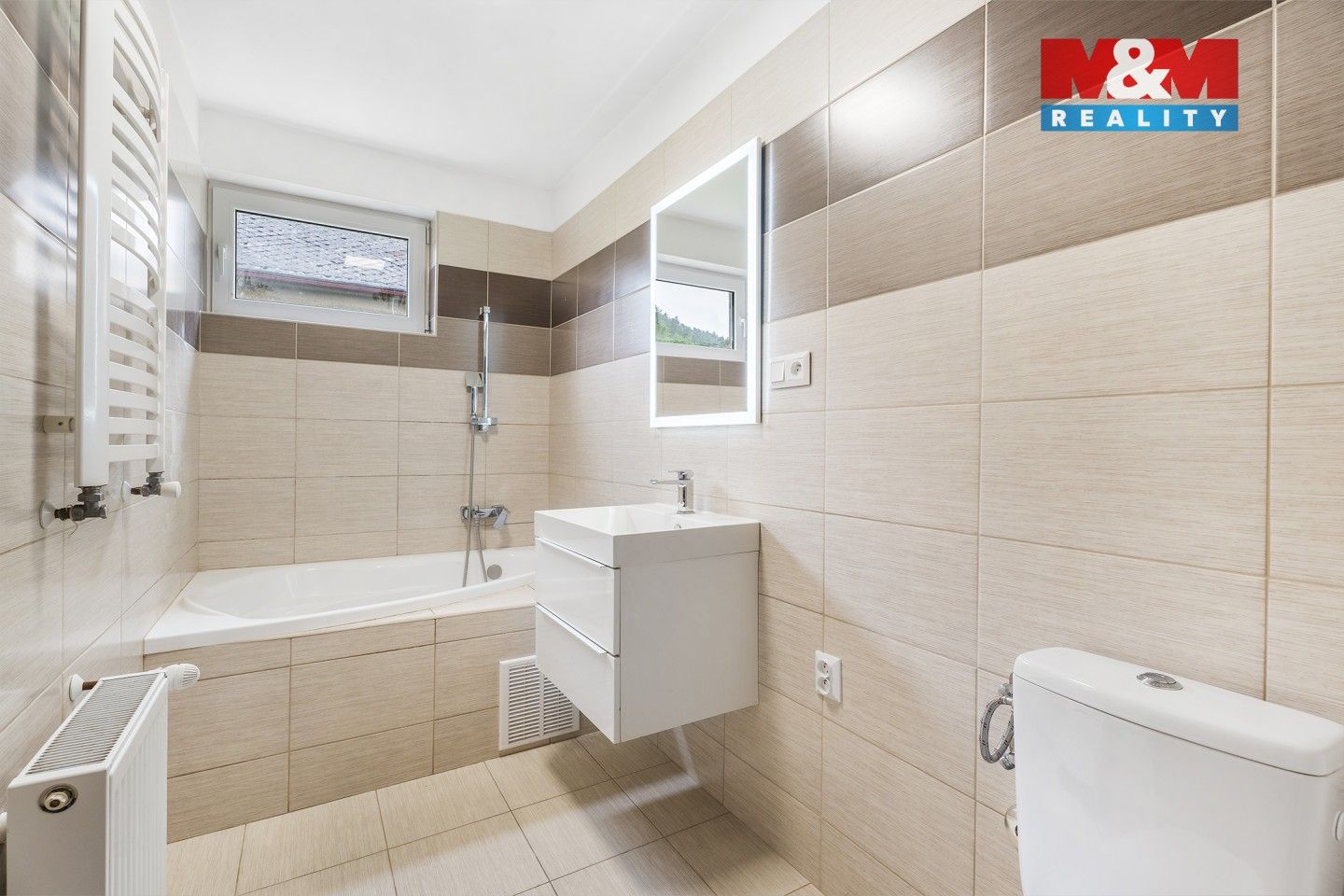 Pronájem byt 3+1 - Janská, 58 m²