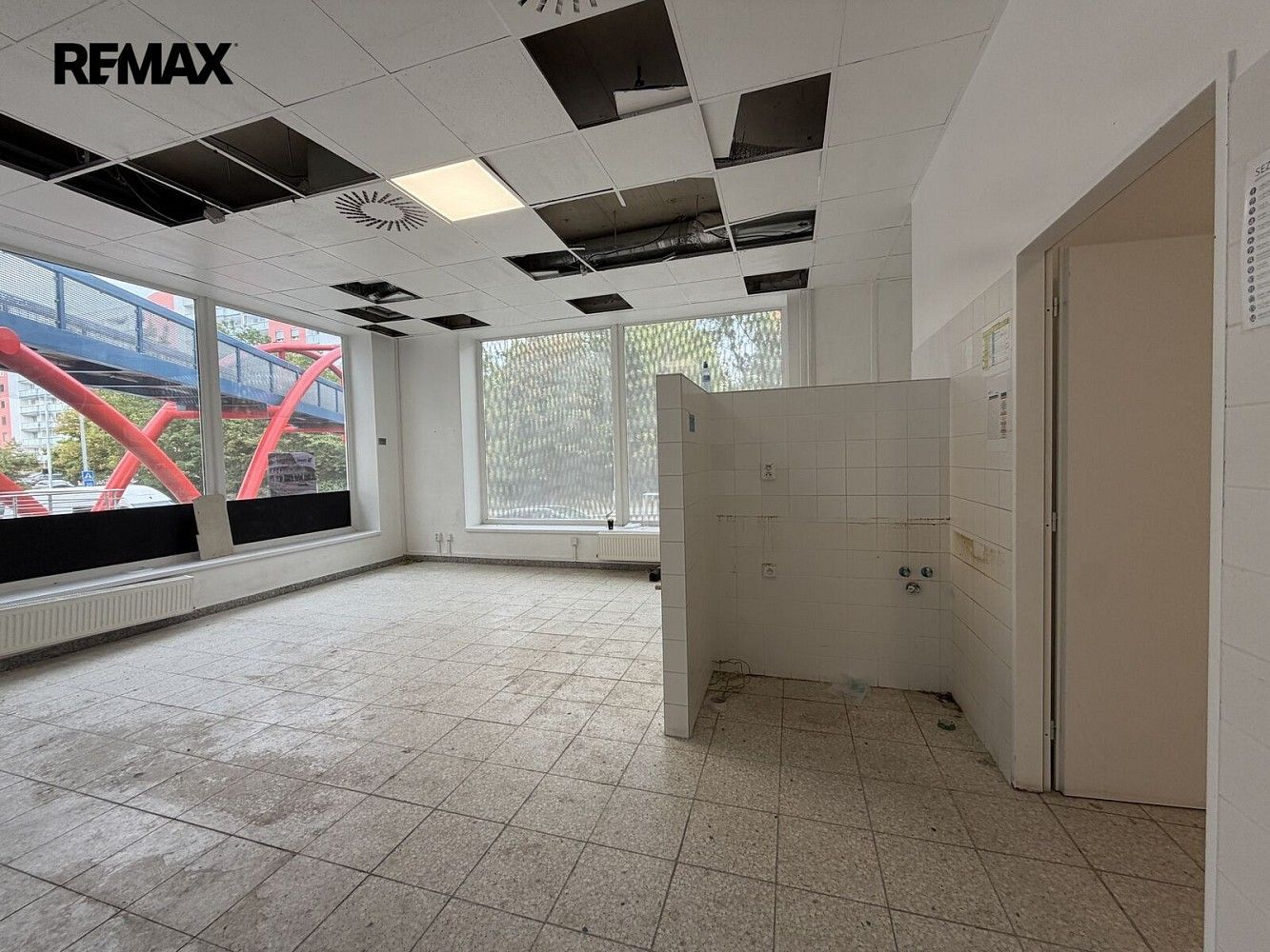 Restaurace, Sluneční náměstí, Praha 5 - Stodůlky, 105 m² - 1