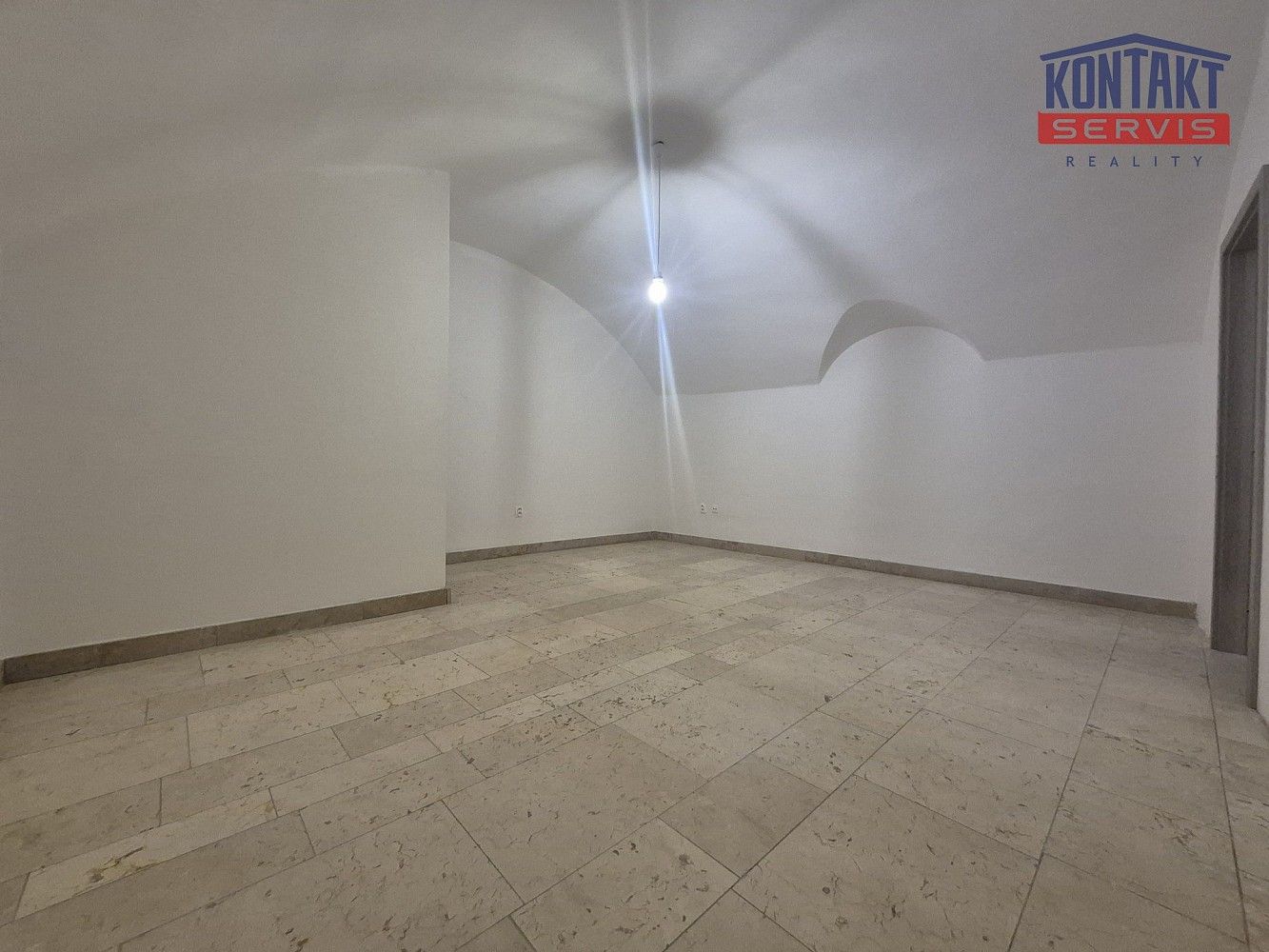 Byt 2+1 · 80 m² · nám. Přemysla Otakara II., České Budějovice - České Budějovice 1 - 4