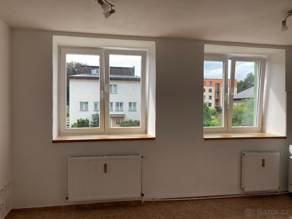 Byty, Hronov, 549 31