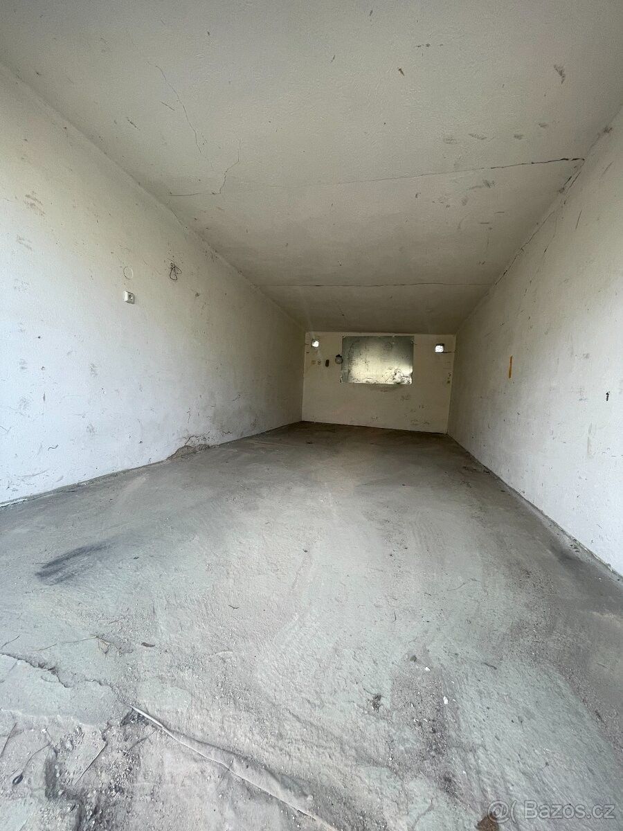 Pronájem garáž - Jihlava, 586 01