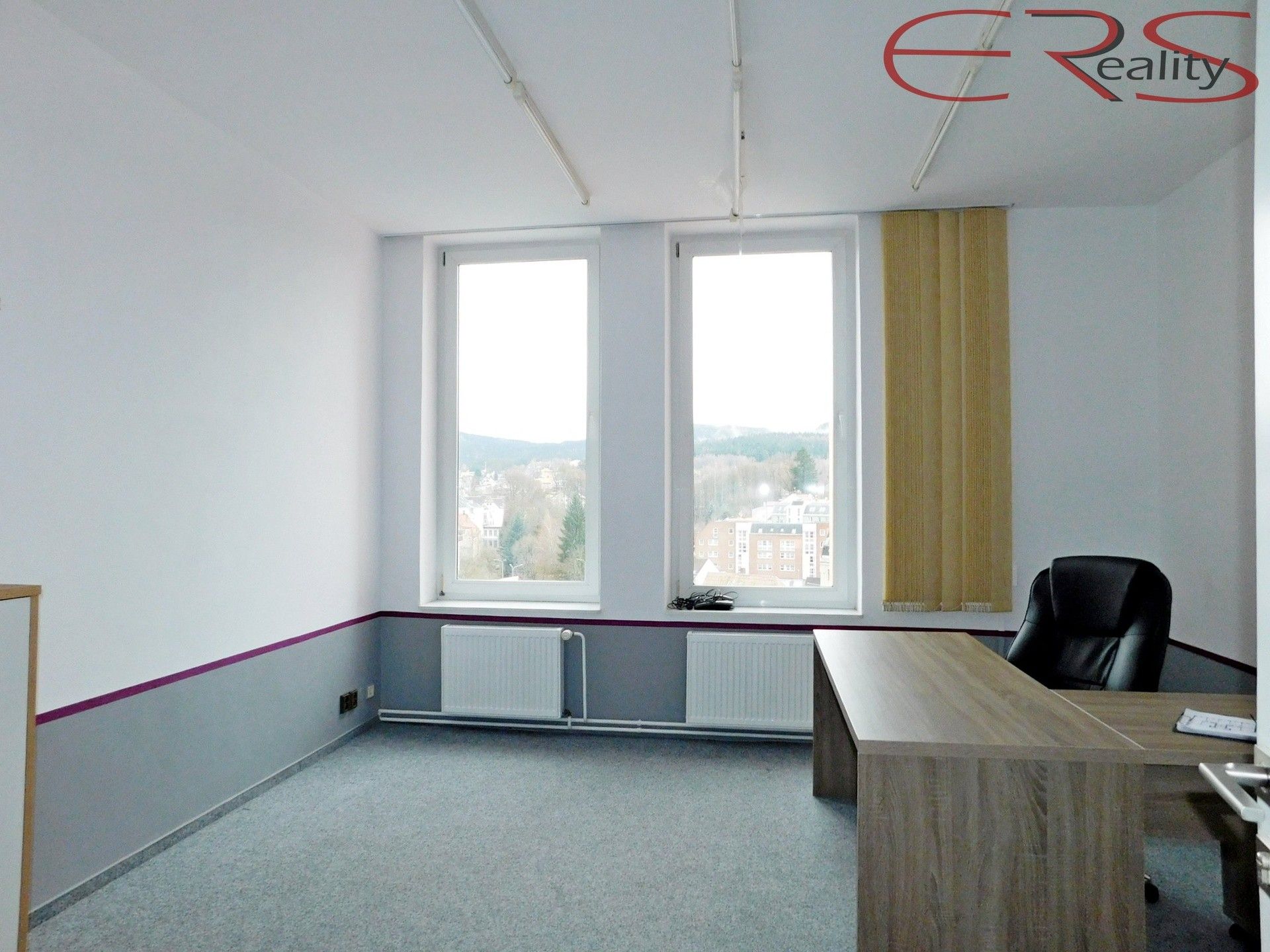Pronájem kancelář - Podhorská, Jablonec nad Nisou, 49 m²