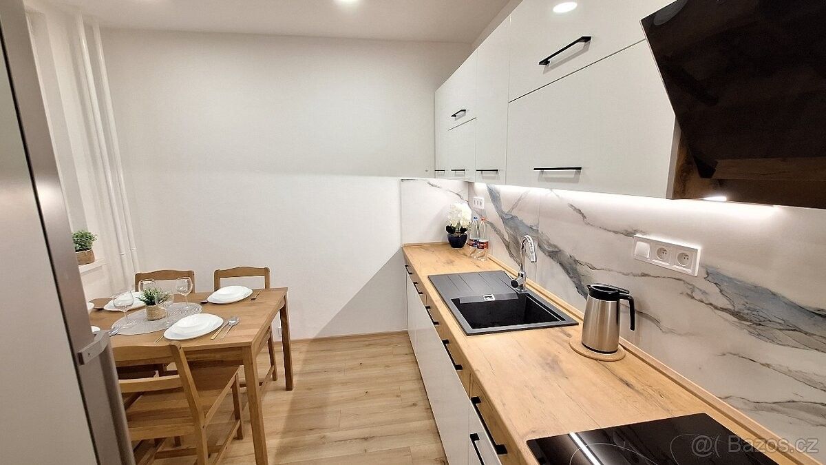 Byty, Ostrava, 700 30