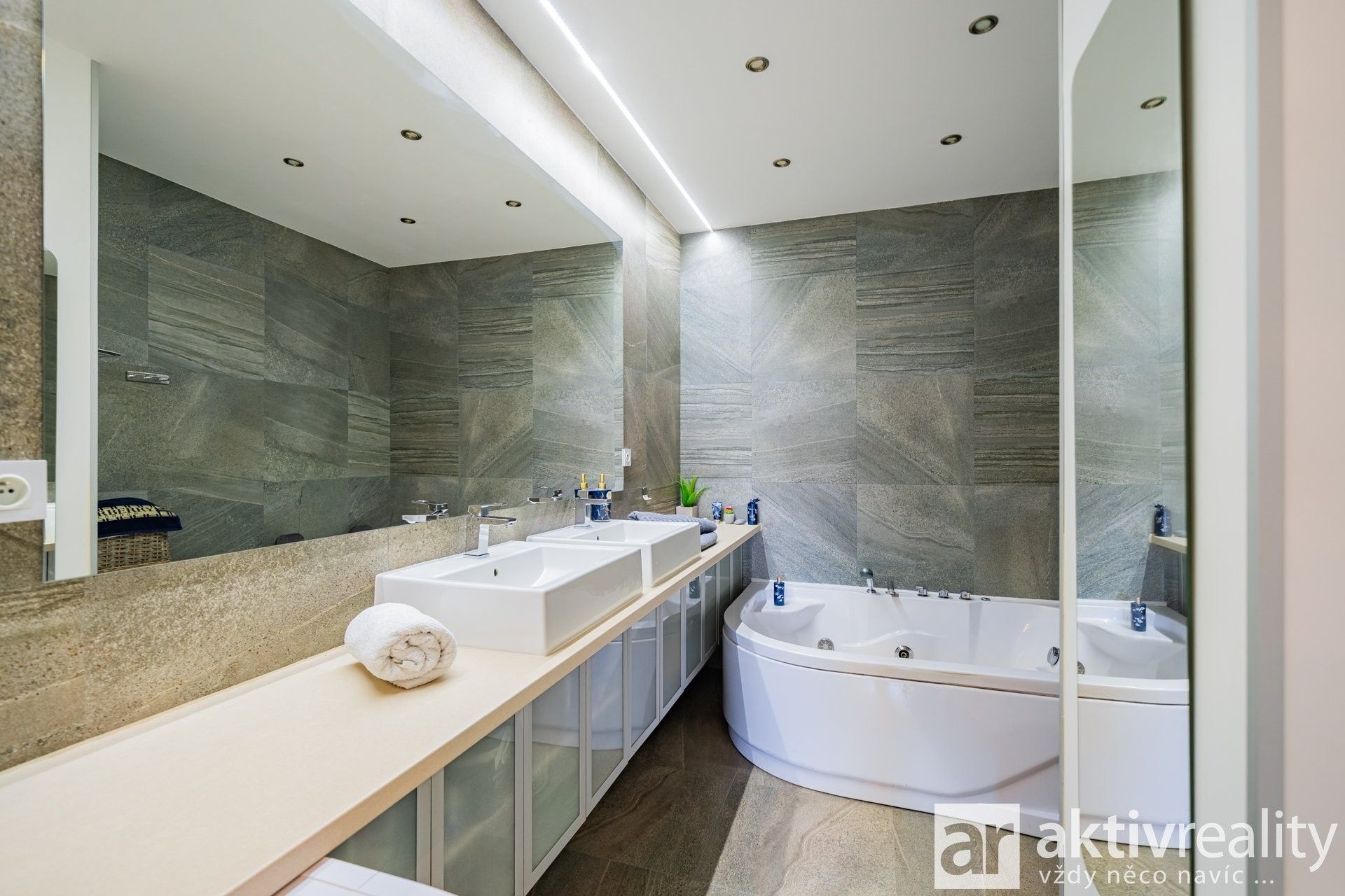 Prodej byt 2+kk - Pastevců, Praha, 54 m² - 5