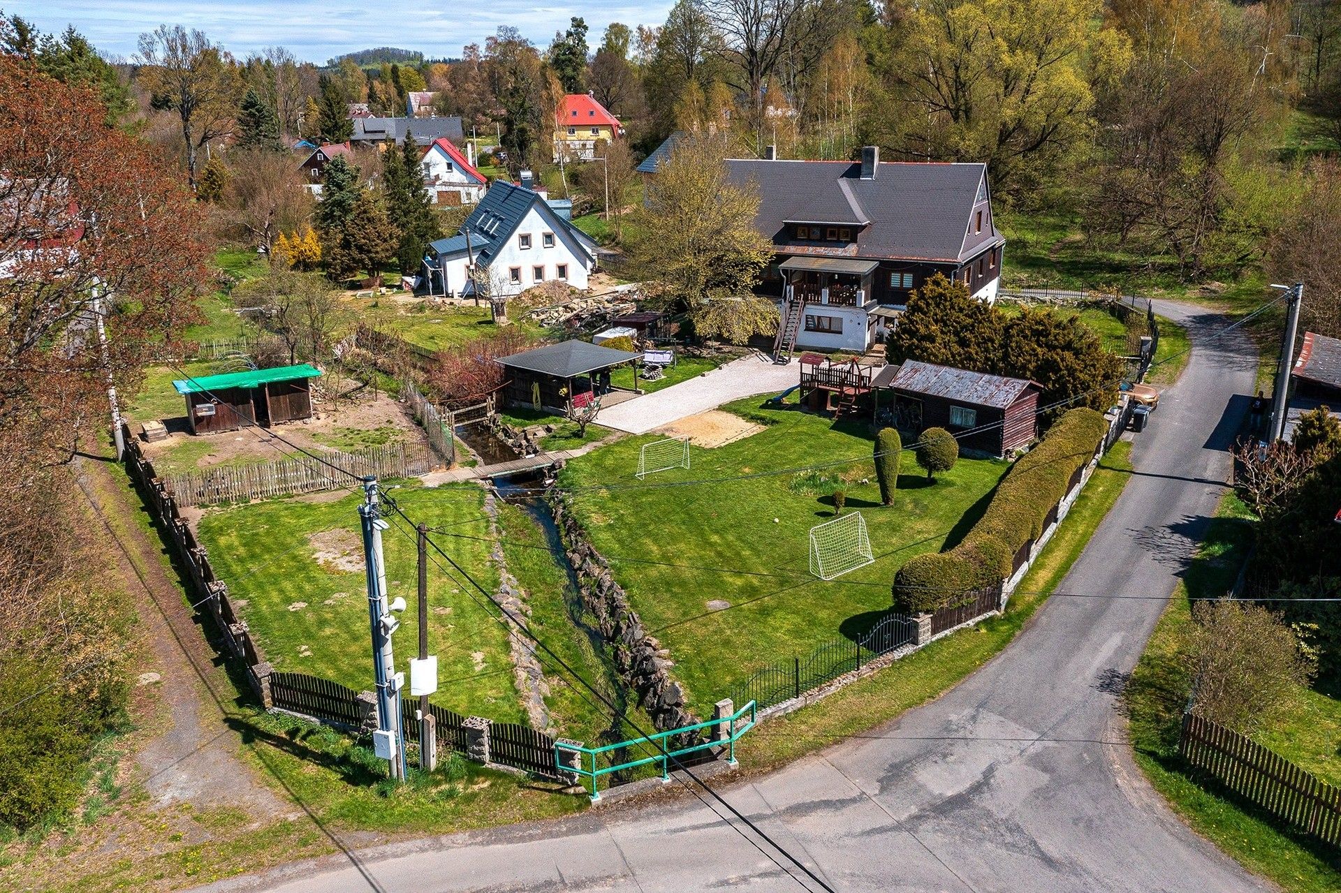 Rodinné domy, Velký Šenov, 380 m² - 1