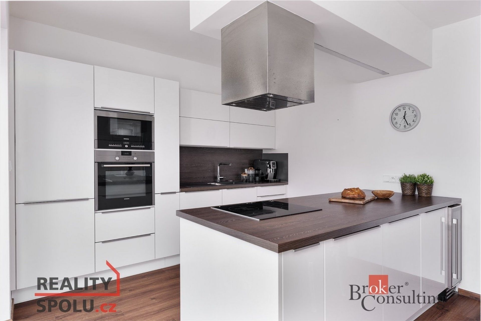 Prodej rodinný dům - U Školky, Velké Popovice, 190 m²