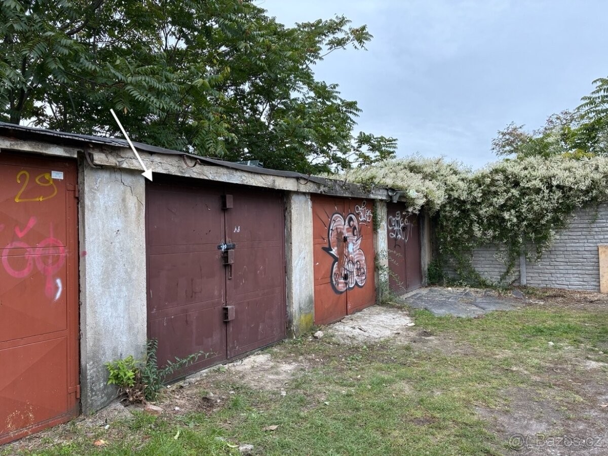 Garáž · 18 m² · Praha, 100 00 - 3