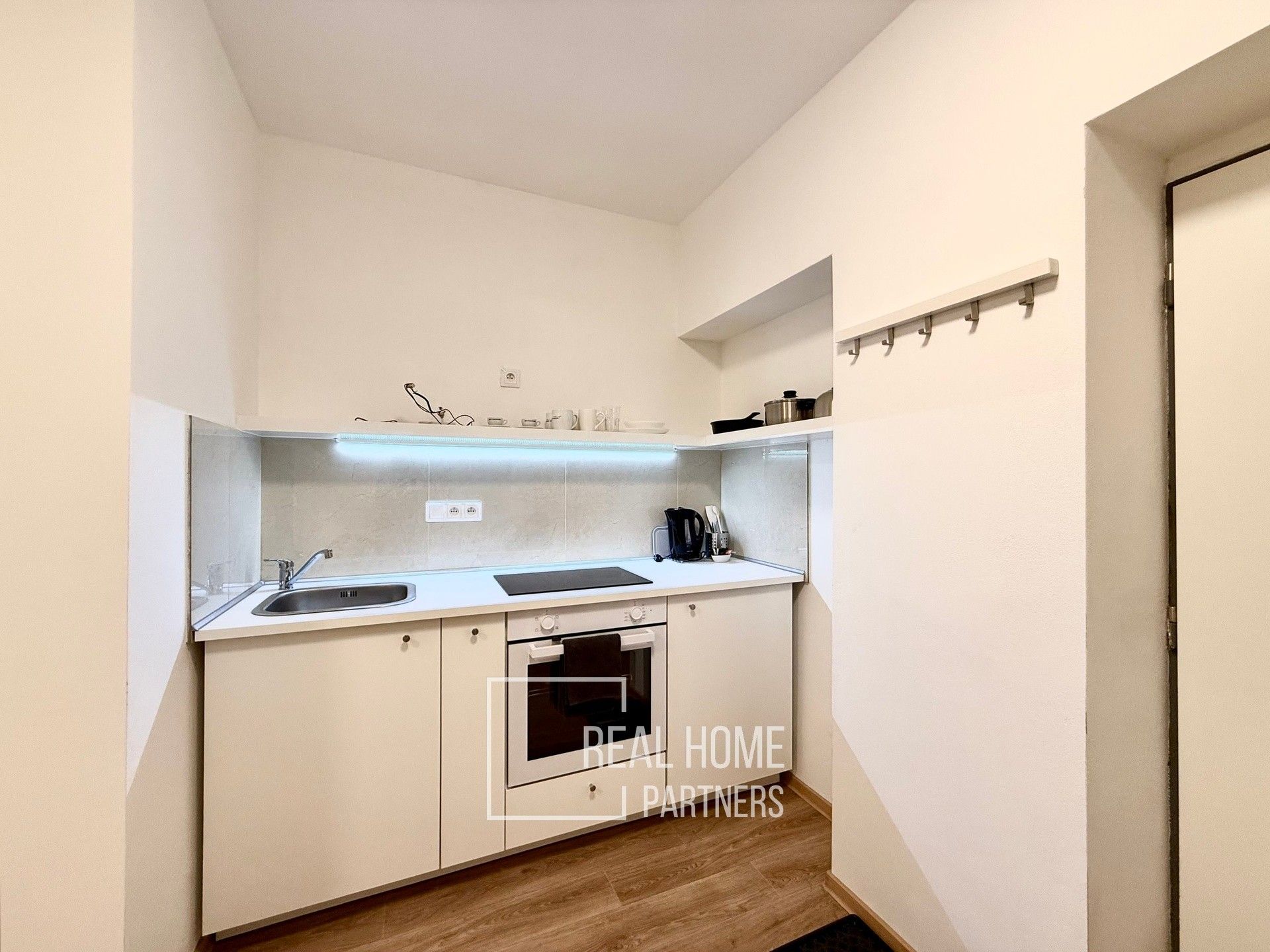 Pronájem byt 1+kk - Francouzská, Brno, 17 m²