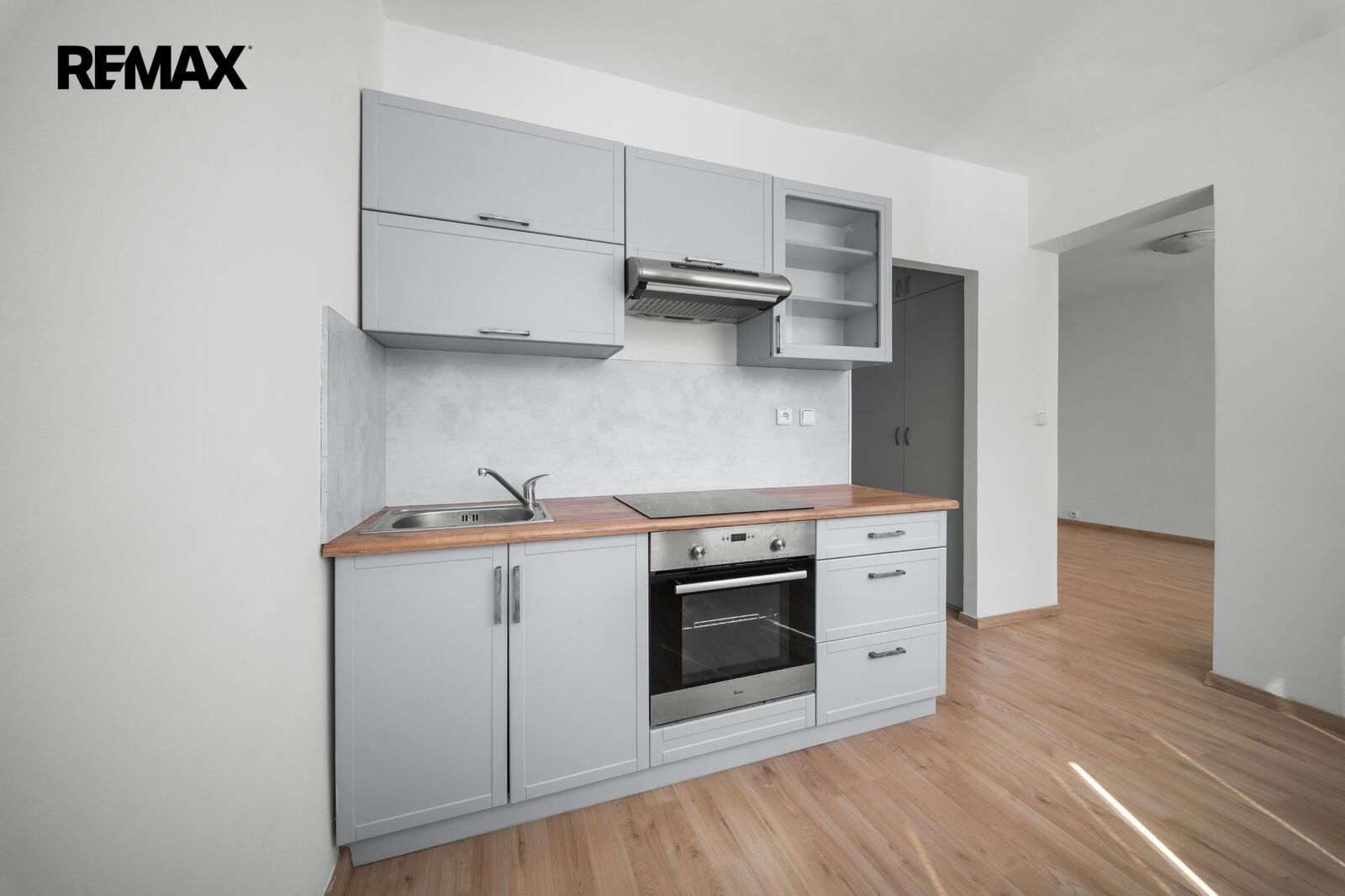 1+1, Peroutkova 570, Praha Jinonice, 34 m² - 1
