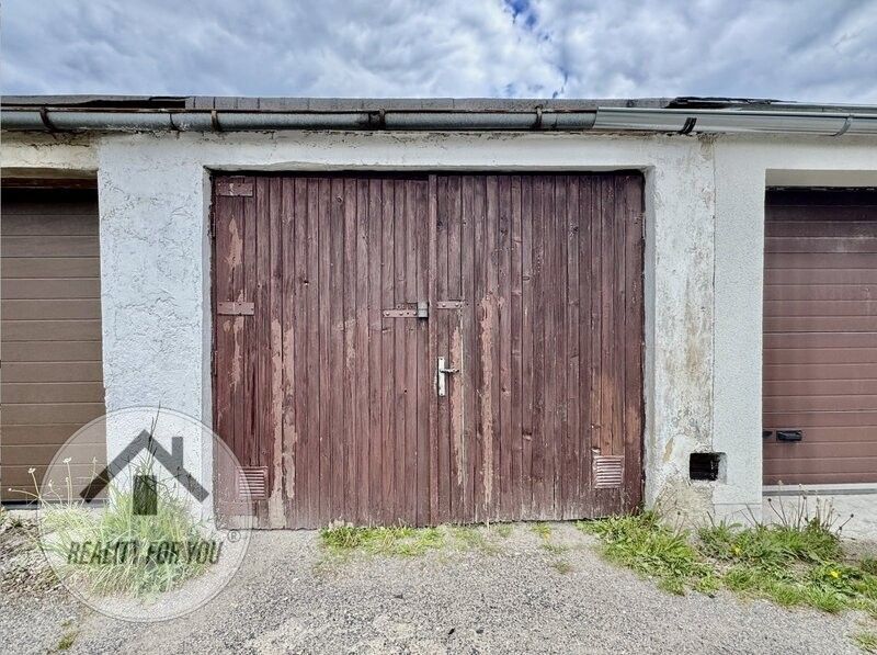 Garáže, Liberec, 460 07