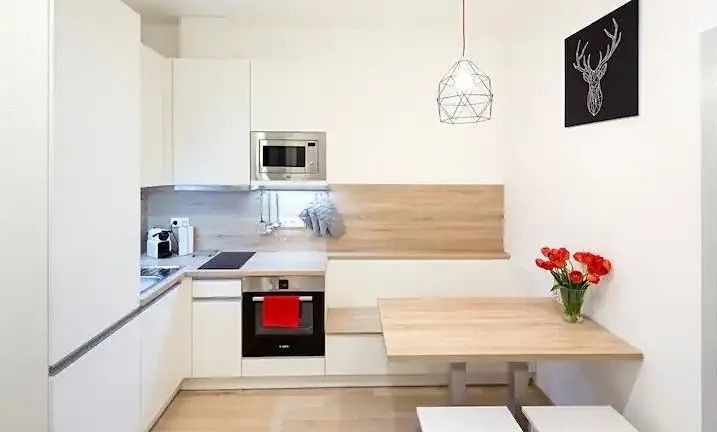 Pronájem byt - Praha, 160 00