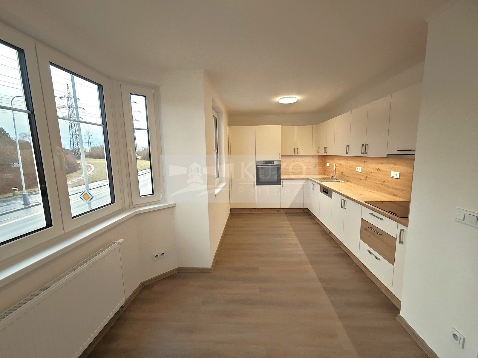 3+1, Hornomlýnská, Praha, 94 m²