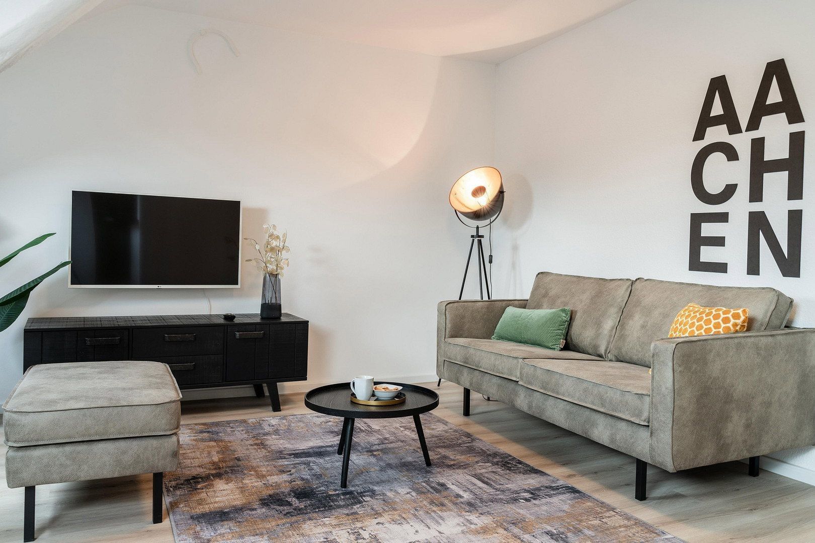 2+1, Kapellenstr. 43, , Severní Porýní-Vestfálsko, 52 m² - 2