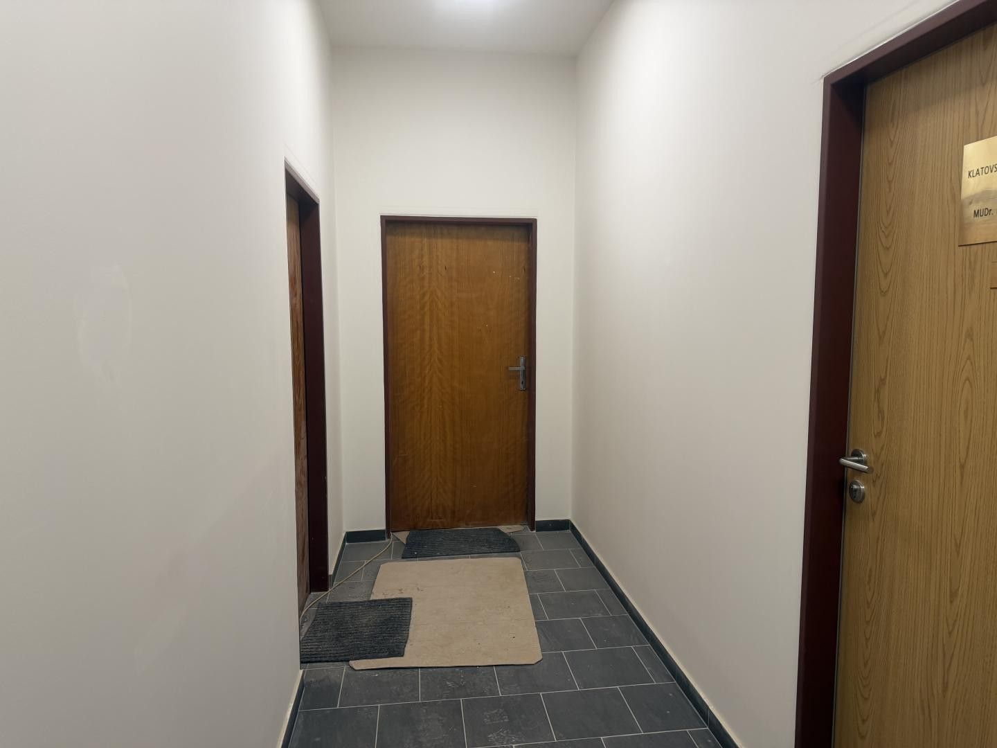 Pronájem komerční - Klatovy V, 34 m² - 5