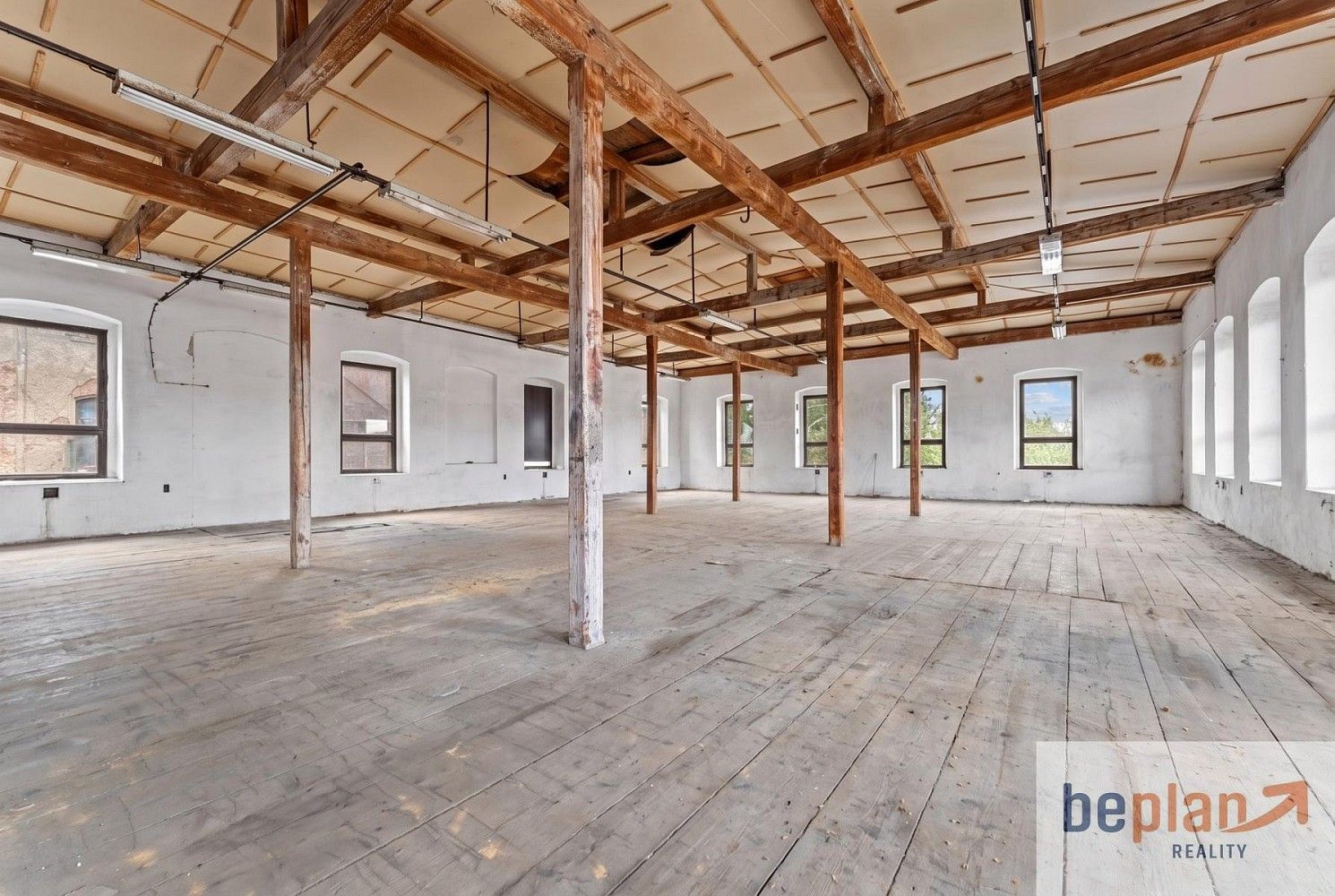 Prodej obchodní prostory - Dvořákova, Varnsdorf, okres Děčín, 7 660 m² - 5