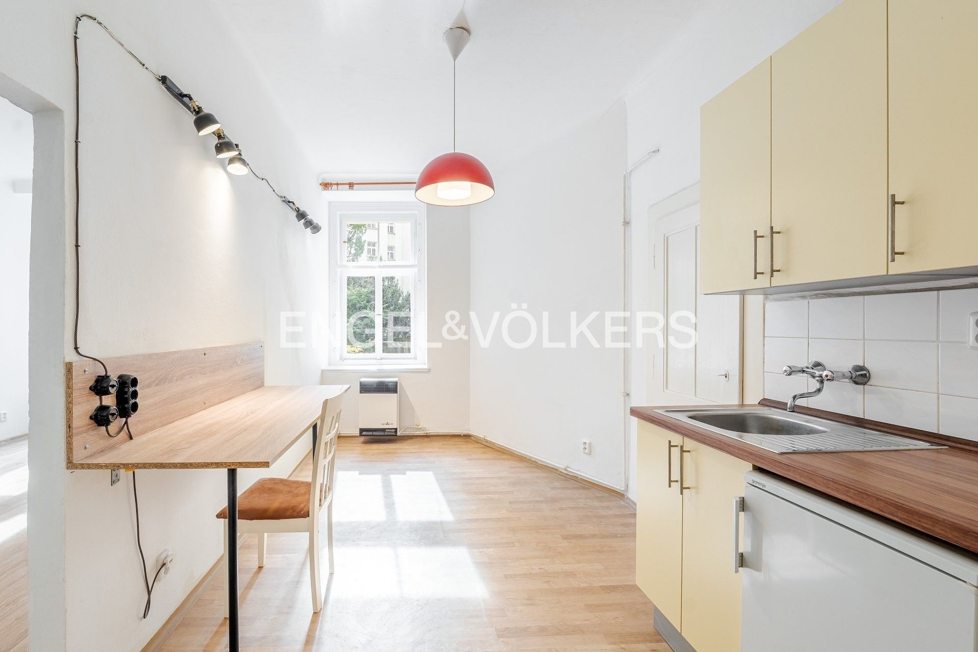 Byt 1+1 · 45 m² · V. P. Čkalova 502, Praha Bubeneč - 2