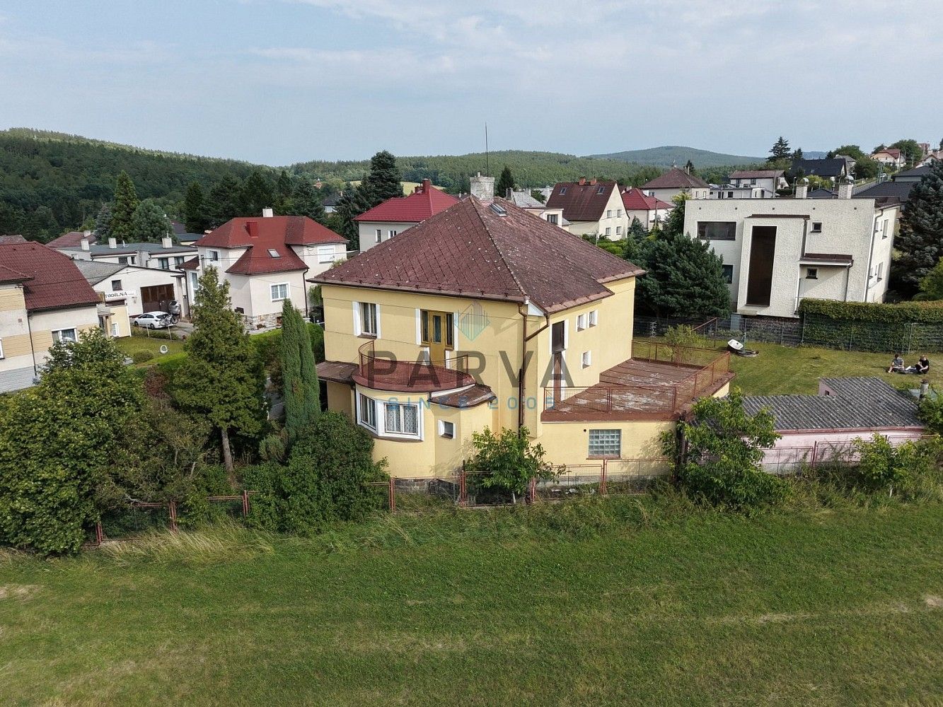 Rodinné domy, Komárov, okres Beroun, Středočeský kraj, 212 m² - 2