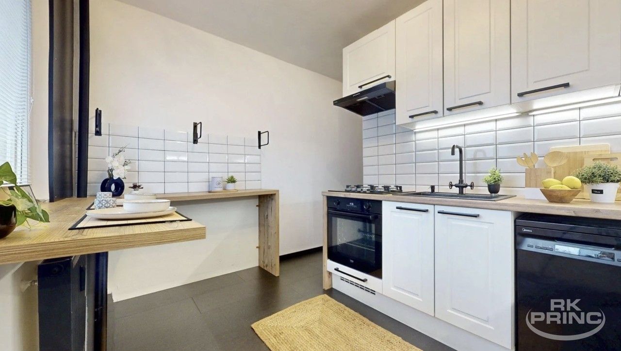 Prodej byt 2+kk - Slancova, Praha, 44 m²