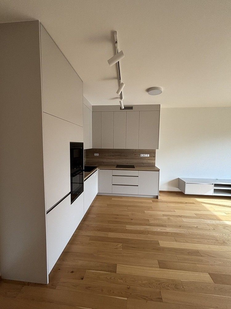 2+kk, Jankovcova, Praha 7 - Holešovice, 63 m² - 1