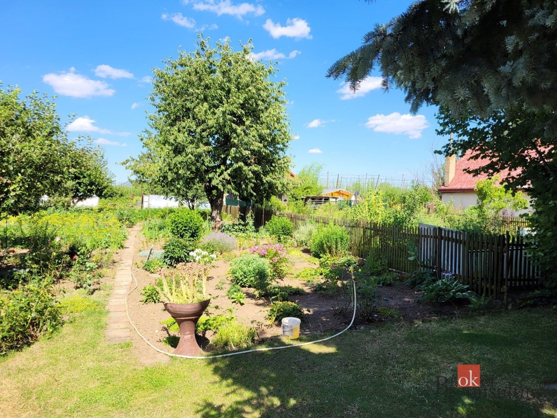 Zahrady, Postoloprty, 305 m² - 2