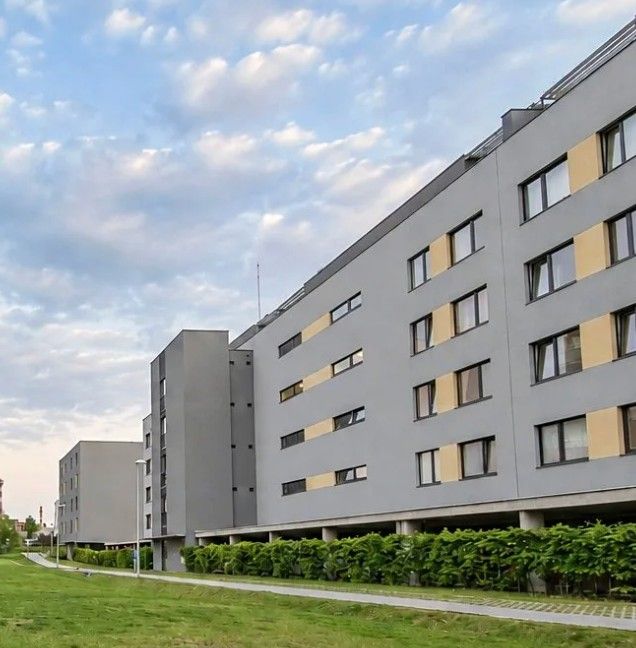 Garáže, Praha, 199 00 - 1