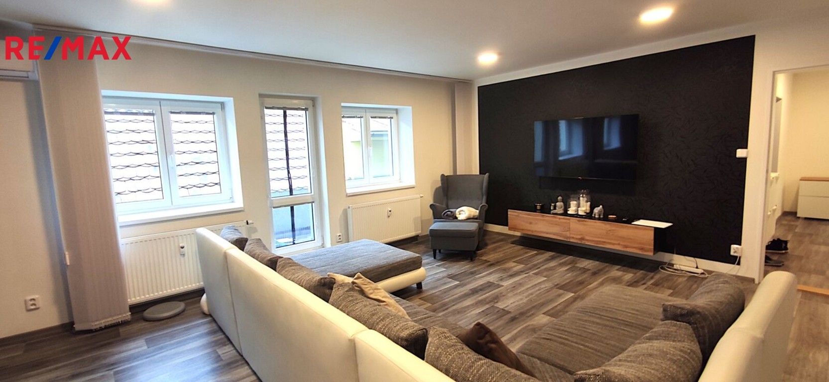 Pronájem byt 2+kk - nám. Míru, Bruntál, 70 m²