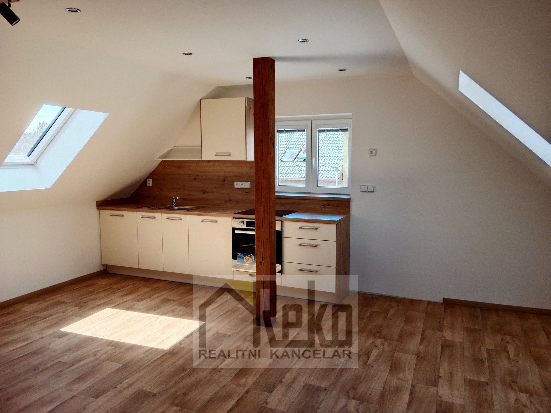 2+kk, Smetanova, Beroun, 58 m²