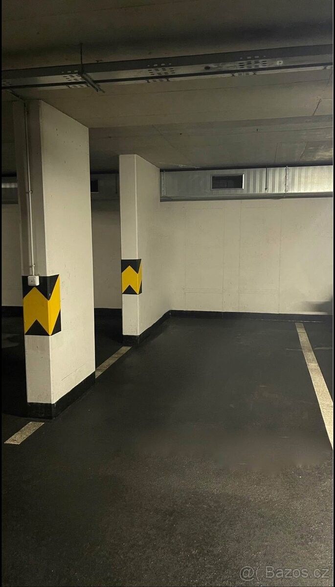 Garáže, Praha, 190 00